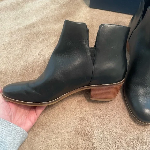 New Ladies Cole Haan 8.5 C (Wide) Abbot bootie - Picture 8 of 10